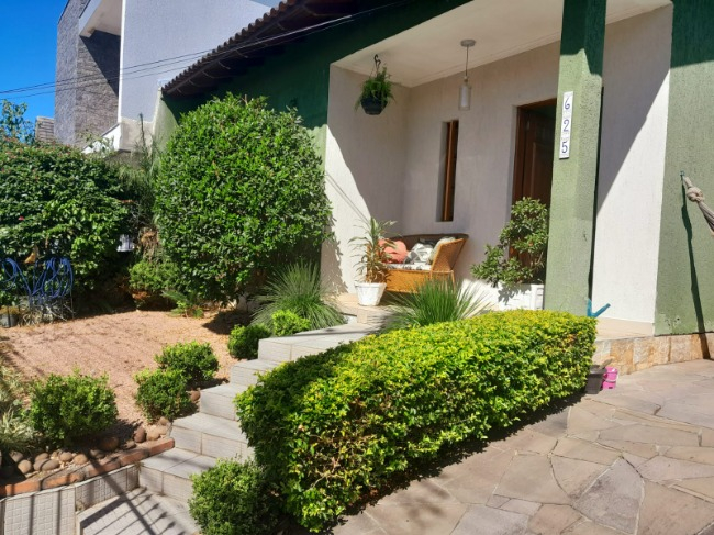 Casa, com 150m², 3 dormitórios no bairro Vale Do Sol em Cachoeirinha para Comprar