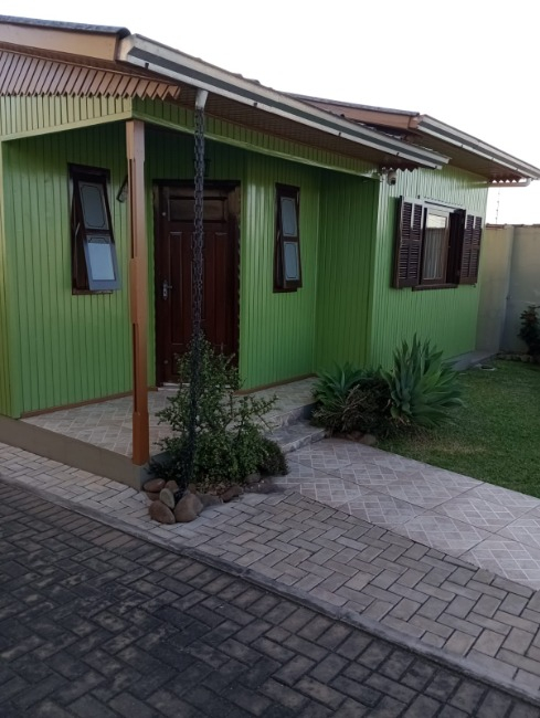 Casa, com 150m², 2 dormitórios no bairro Vila Vista Alegre em Cachoeirinha para Comprar