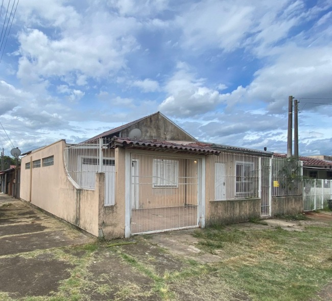 Casa, com 60m², 2 dormitórios no bairro Jardim do Bosque em Cachoeirinha para Comprar
