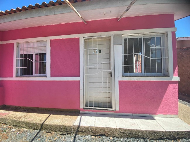 Casa, com 55m², 1 dormitório no bairro Chacara Das Rosas em Cachoeirinha para Comprar