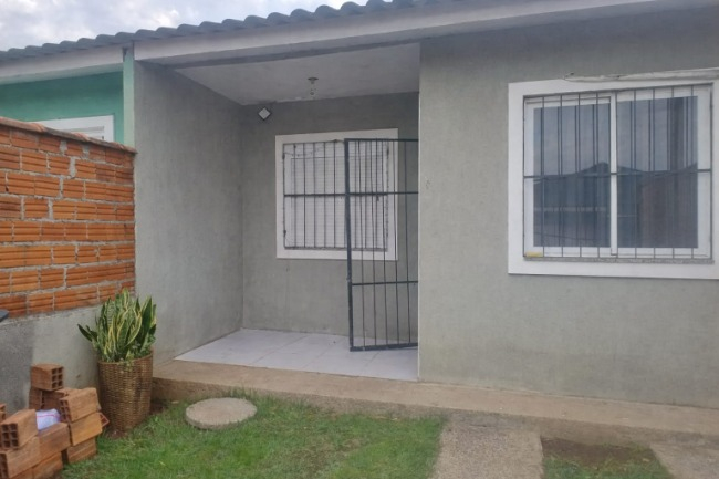 Casa, com 44m², 2 dormitórios no bairro Campo Belo em Cachoeirinha para Comprar