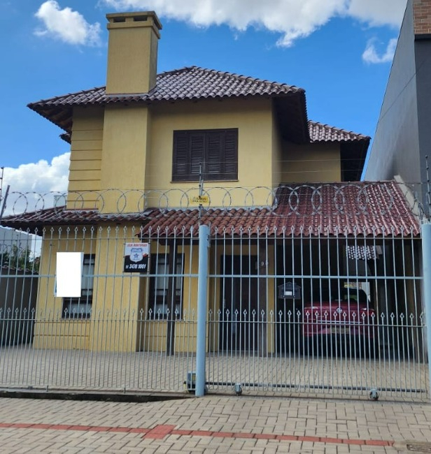 Sobrado, com 165m², 3 dormitórios no bairro City em Cachoeirinha para Comprar