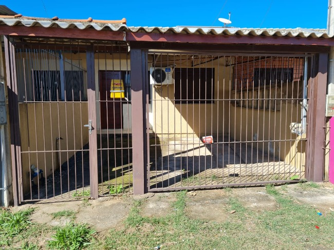 Casa, com 42m² no bairro Jardim do Bosque em Cachoeirinha para Comprar