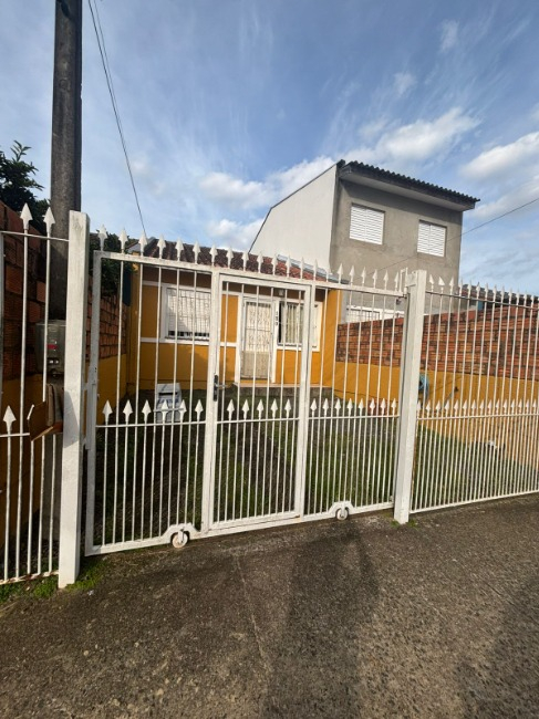 Casa, com 39m², 1 dormitório no bairro Morada Do Bosque em Cachoeirinha para Comprar