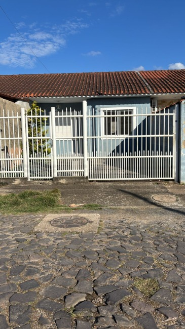Casa, com 46m², 2 dormitórios no bairro Chacara Das Rosas em Cachoeirinha para Comprar