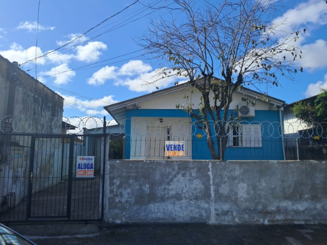 Casa, com 134m², 4 dormitórios no bairro residencial em Cachoeirinha para Comprar