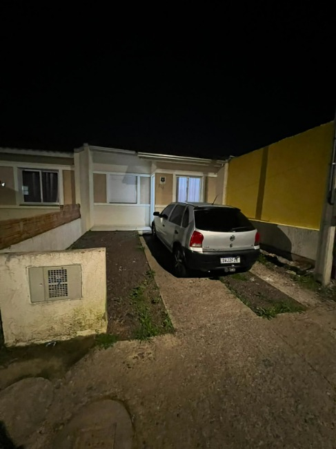 Casa, com 45m², 2 dormitórios no bairro Meu Rincão em Cachoeirinha para Comprar